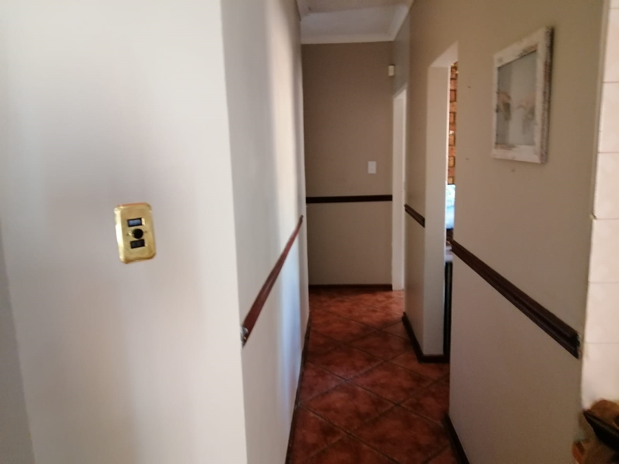 3 Bedroom Property for Sale in Safari Gardens North West